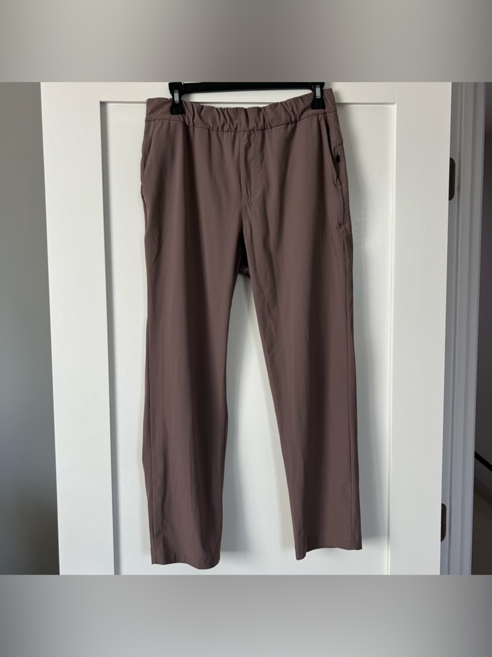 Vuori Miles Pants in Taupe